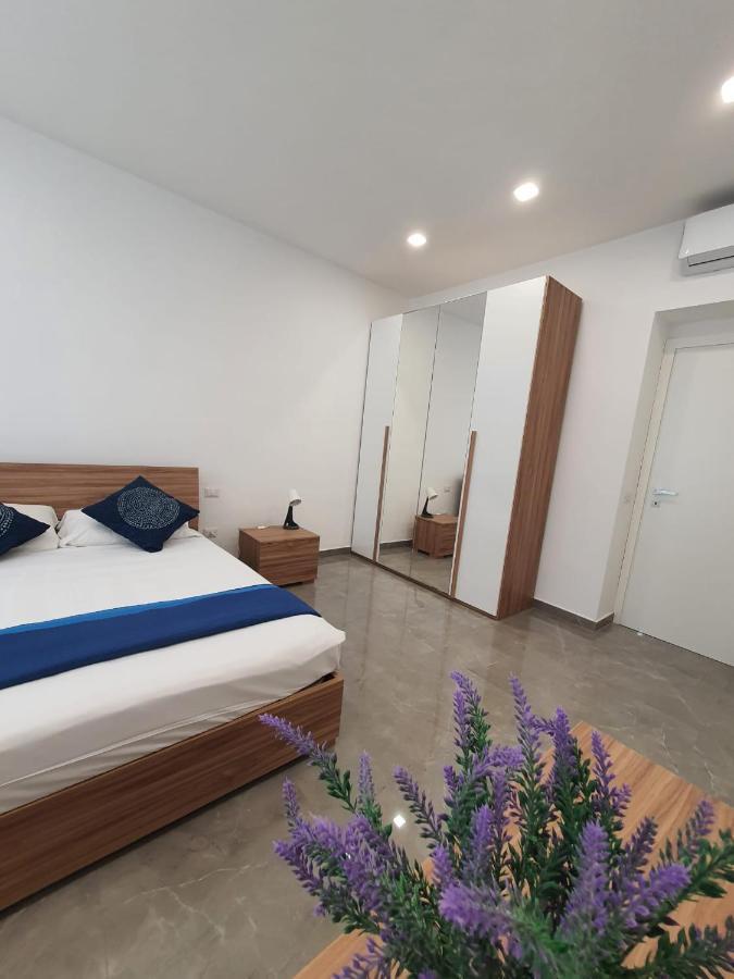 Deviveschi Guest House 卡斯特拉玛雷帝斯达比亚 外观 照片