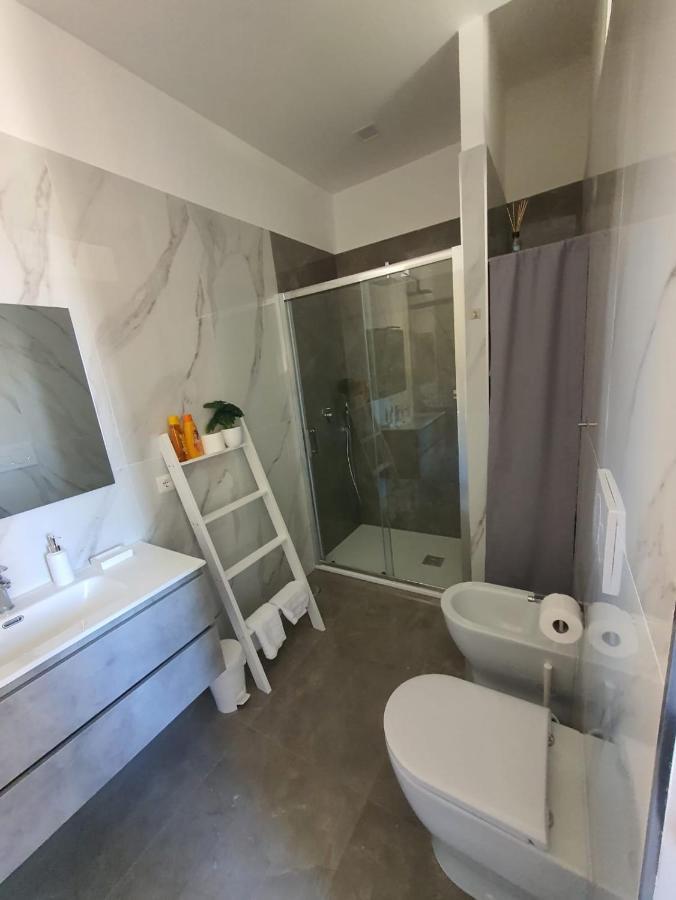 Deviveschi Guest House 卡斯特拉玛雷帝斯达比亚 外观 照片