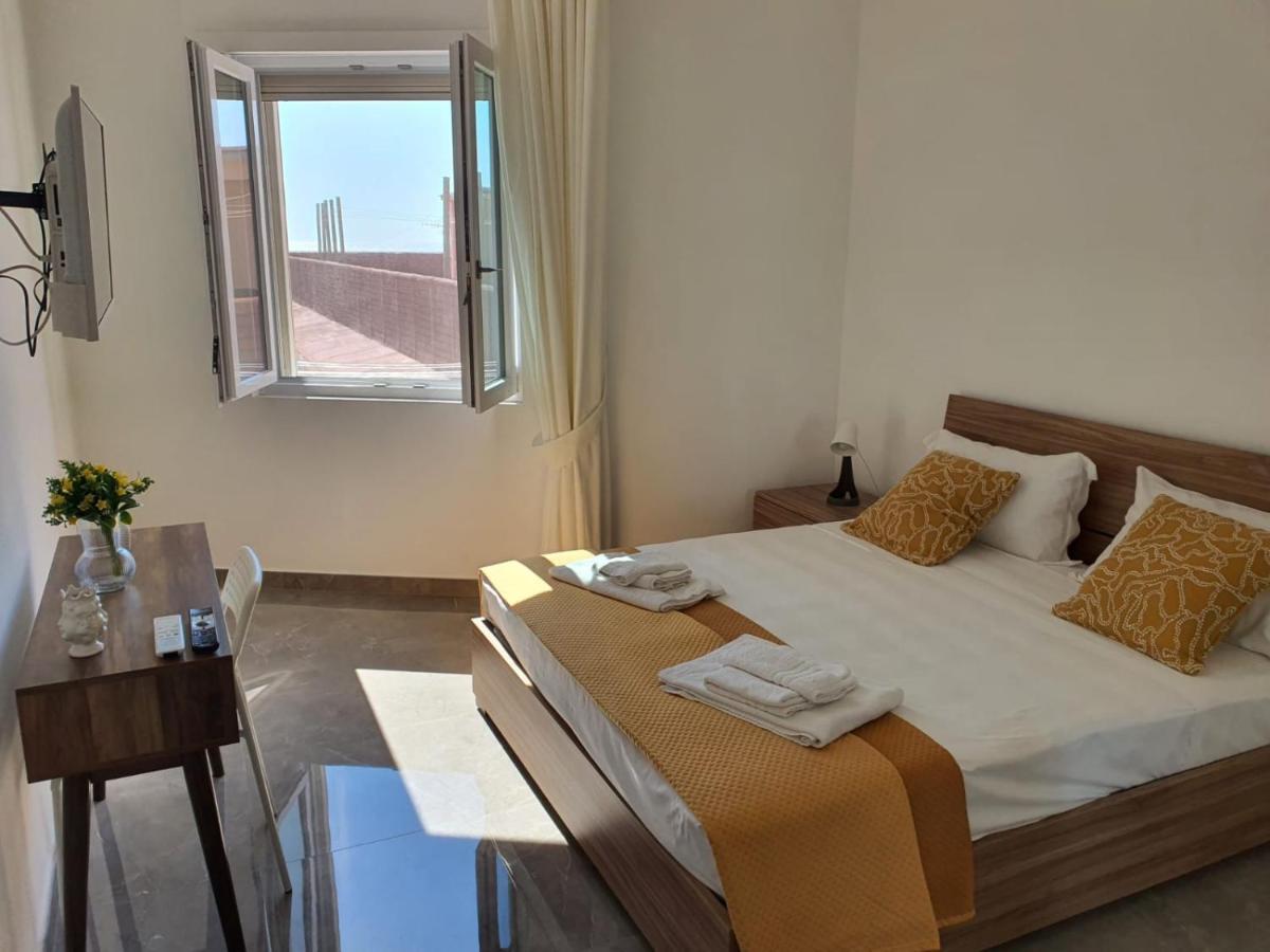 Deviveschi Guest House 卡斯特拉玛雷帝斯达比亚 外观 照片