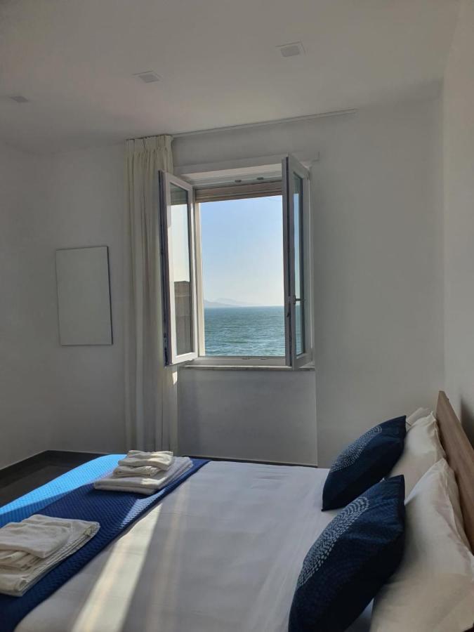 Deviveschi Guest House 卡斯特拉玛雷帝斯达比亚 外观 照片