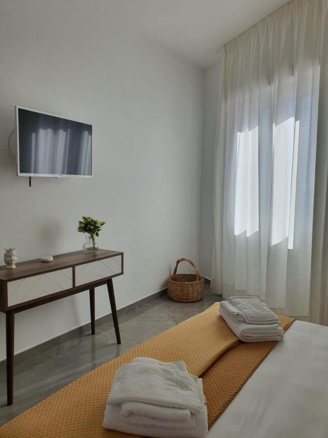 Deviveschi Guest House 卡斯特拉玛雷帝斯达比亚 外观 照片